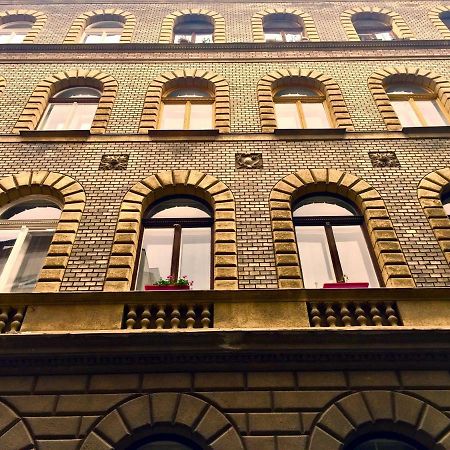 Entire Luxury Apartment In The City Center Budapest Exterior foto
